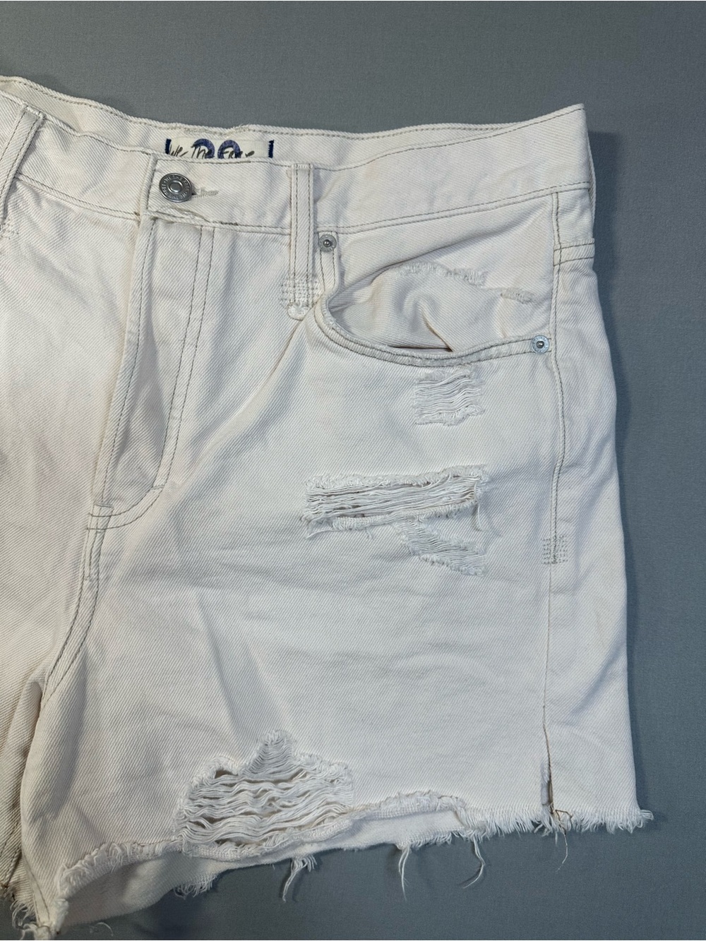 We The Free by Free People Makai Cutoff Shorts, Distressed Off White - 29 - Picture 7 of 13